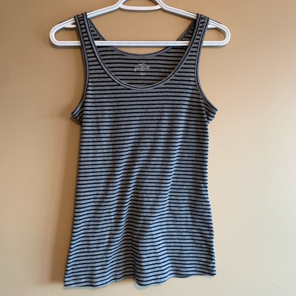 Striped tank size L